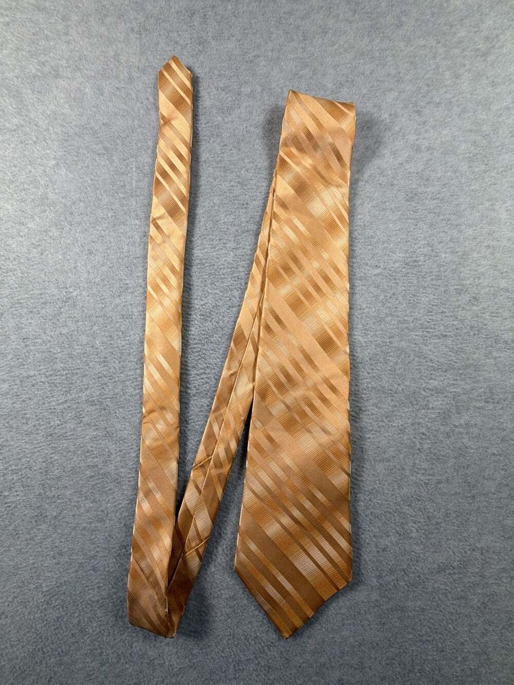 Zylos George Machado Men's Gold Striped 100% Silk Necktie